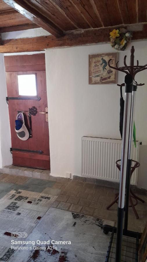شقة Atelier Spojovaci Český Krumlov المظهر الخارجي الصورة