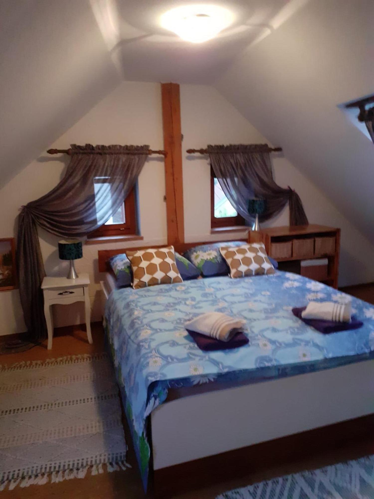 شقة Atelier Spojovaci Český Krumlov المظهر الخارجي الصورة