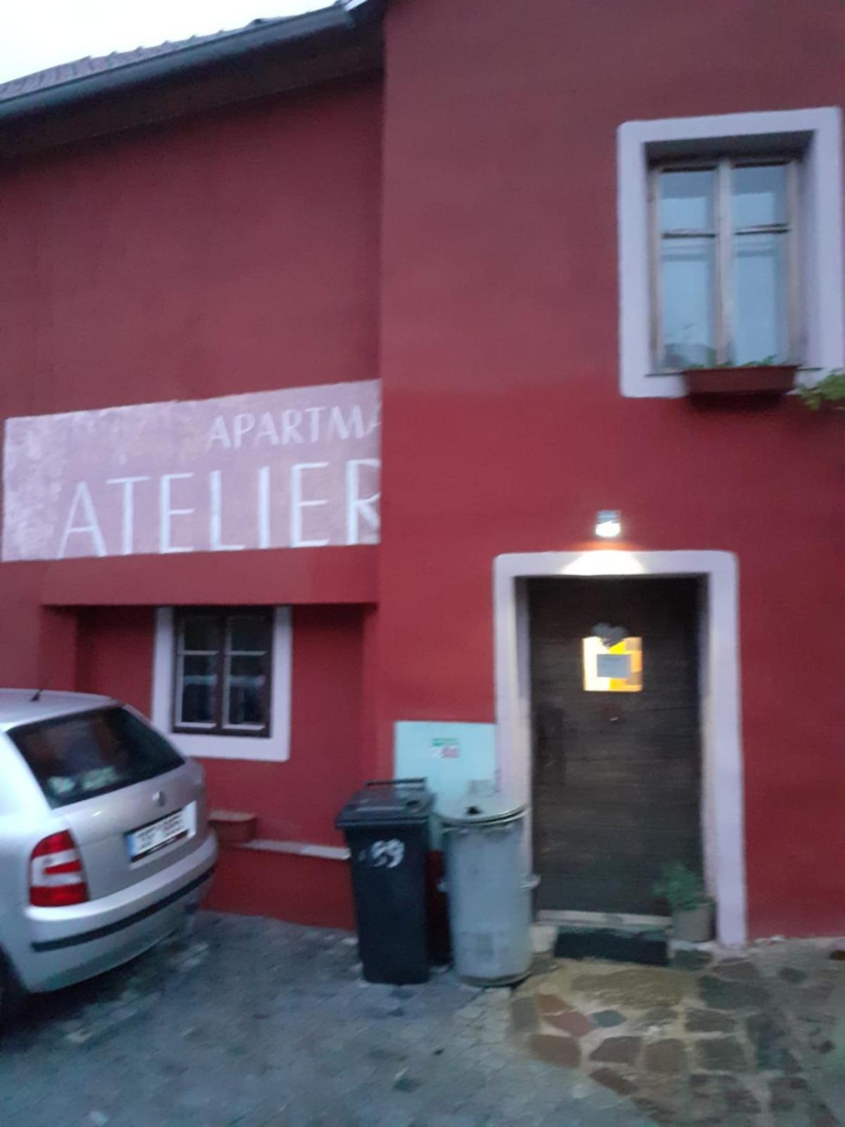 شقة Atelier Spojovaci Český Krumlov المظهر الخارجي الصورة