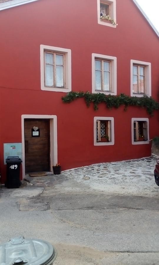 شقة Atelier Spojovaci Český Krumlov المظهر الخارجي الصورة